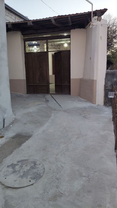 Samarqand Darvoza maxalasida 3.5 sotx xovli sotiladi