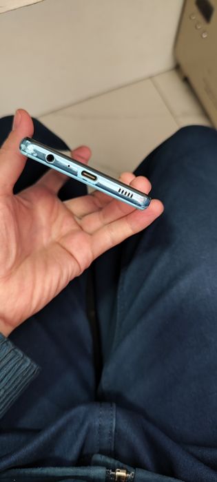 Samsung A32. Juda ham arzon