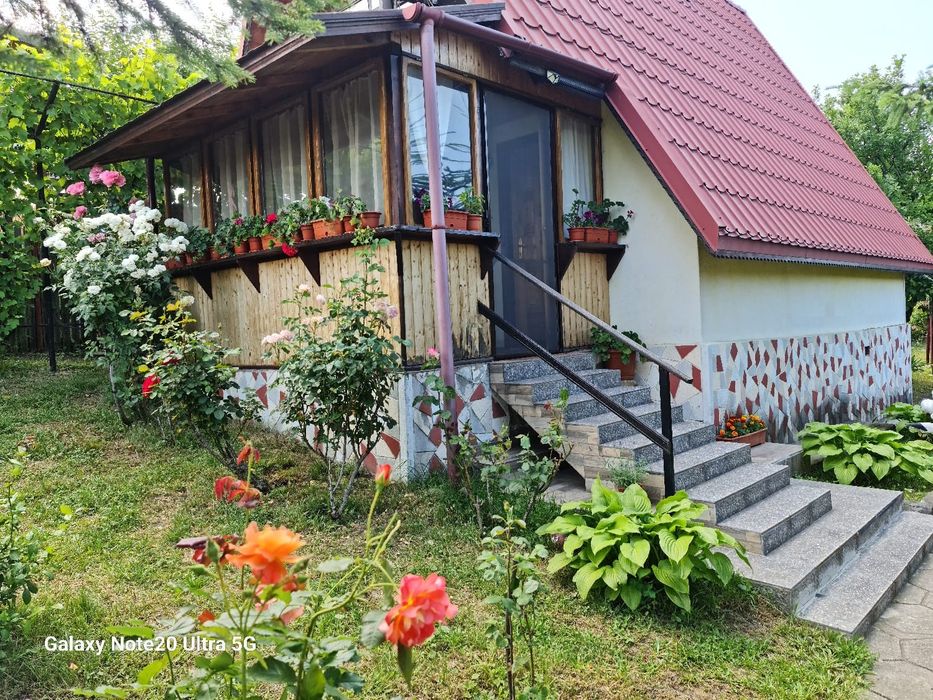 Vand casa se vacanță