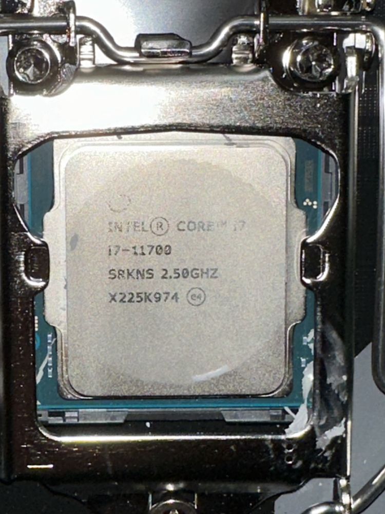 Sistem Intel Core i7- 11700, 16 Gb RAM 2400 MHz, SSD 500 Gb