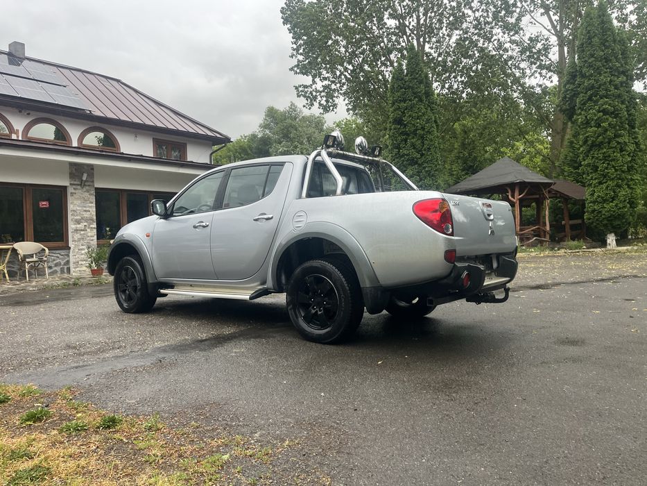 Mitsubishi L200 2.5did autoutilitar automat recent adus