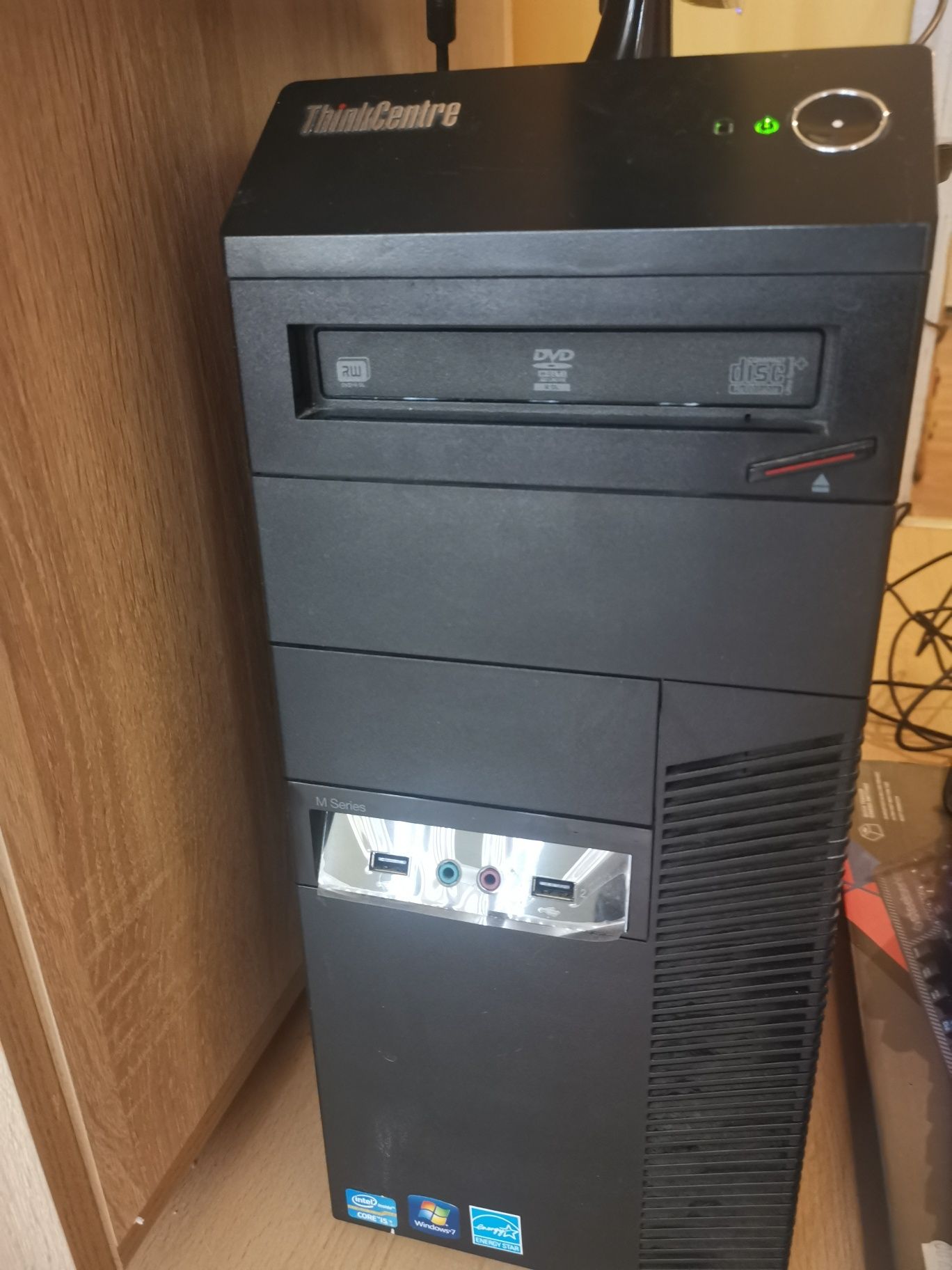 Lenovo ThinkCentre M82p Minitower Desktop PC