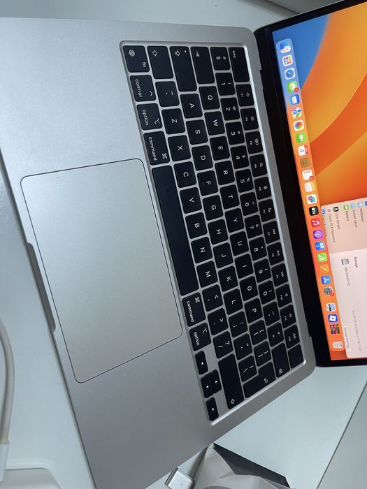 Macbook Air 13 inch M2