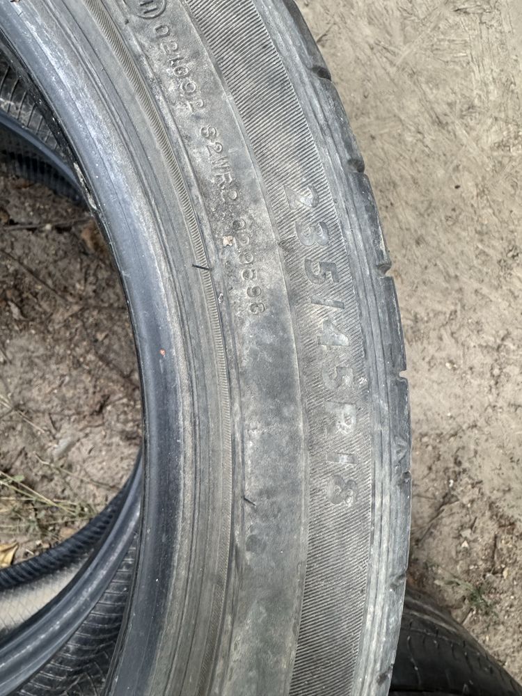 Шины 235/ 45 R18