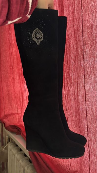 Продам зимние сапоги