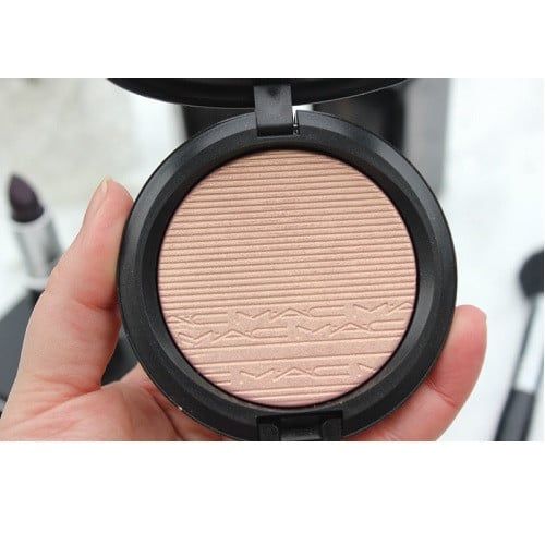 Iluminator, MAC, Extra Dimension, Iced Apricot, Ambalaj Negru, 9 g