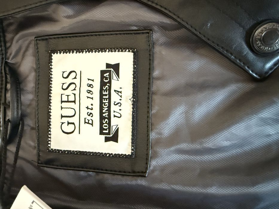 Черно кожено яке Guess