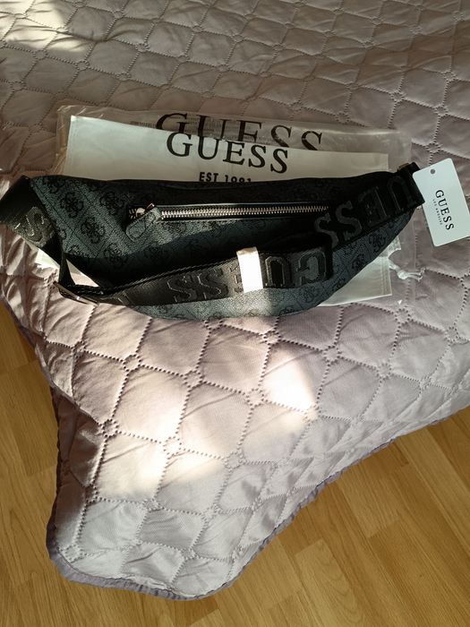 GUESS оригинална мъжка чанта  нова