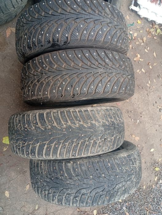 Продам комплект шин 205/55 r16