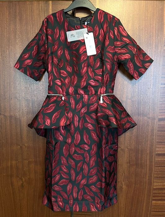 Продам Новые платья