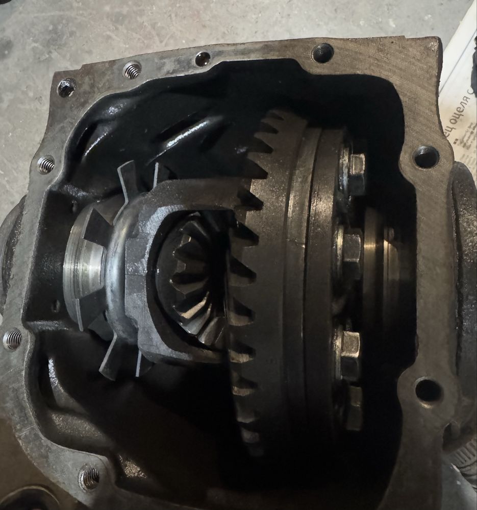 Диференциал 3.15 с полуоски bmw e36
