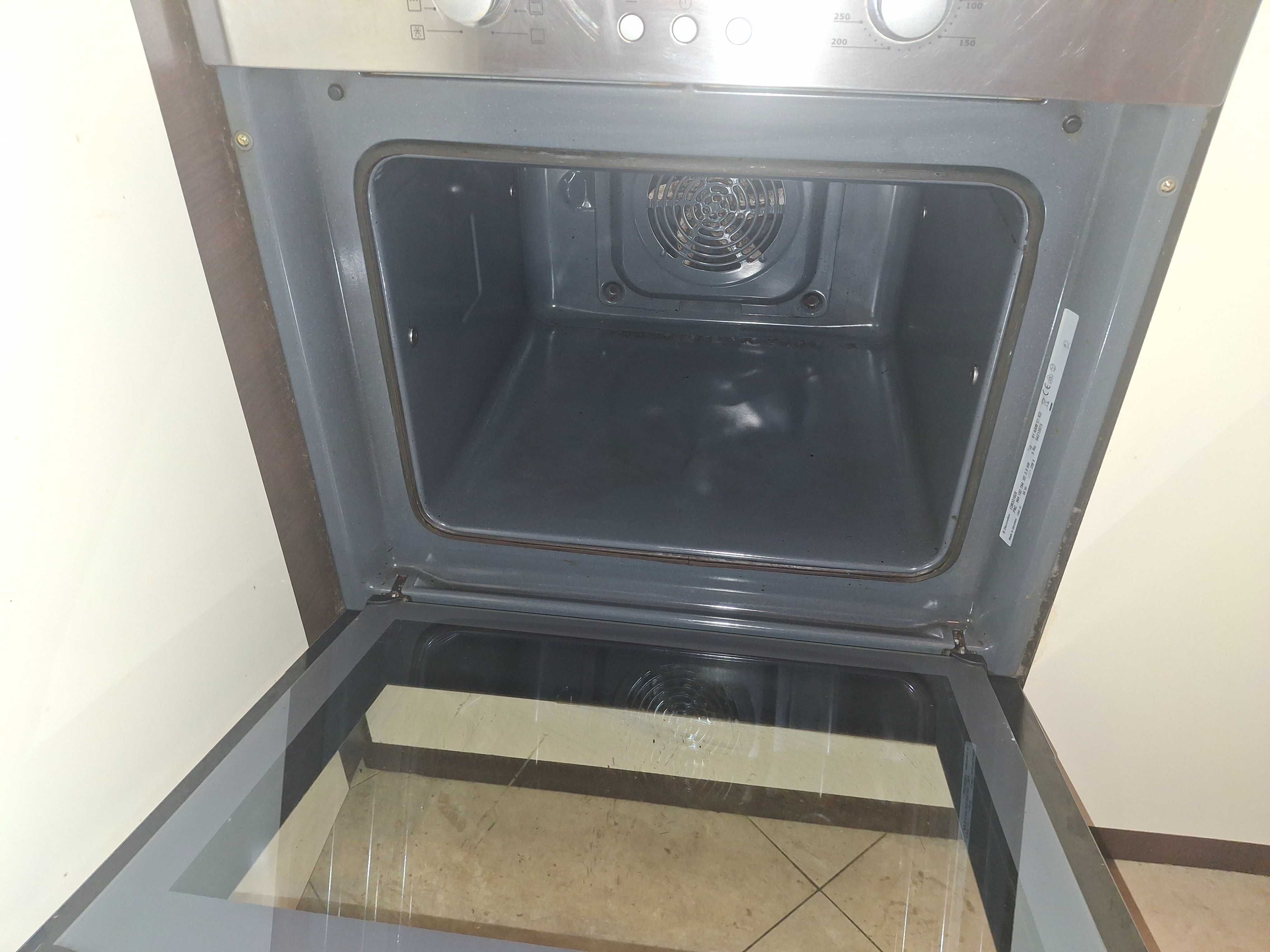 Фурна и котлони Electrolux