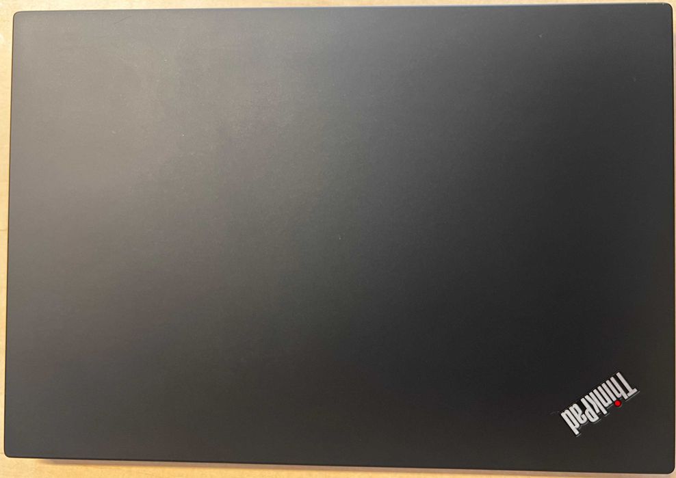 Lenovo ThinkPad T490, reconditionat (i5, 16 GB RAM, 256 GB SSD)