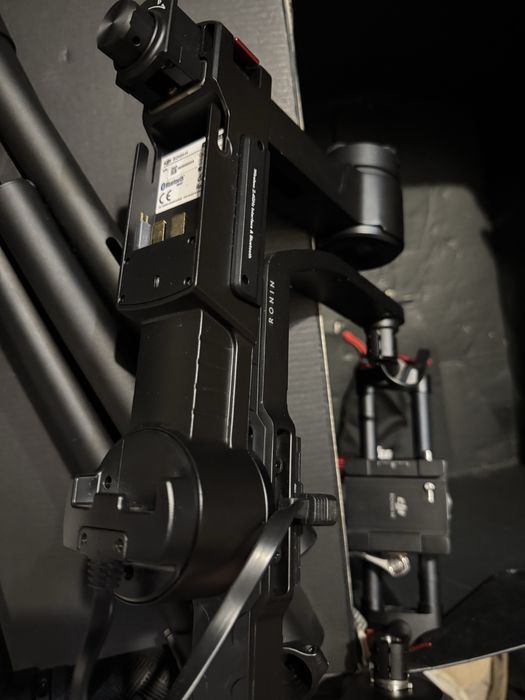 стабилизатор dji ronin m баз батерия и зарядно