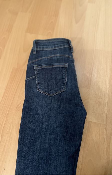 Дамски дънки в син цвят без забележки