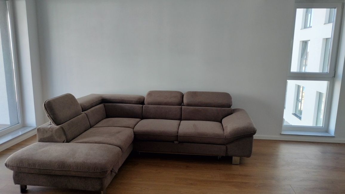 Colțar extensibil, cu tetiere rabatabile