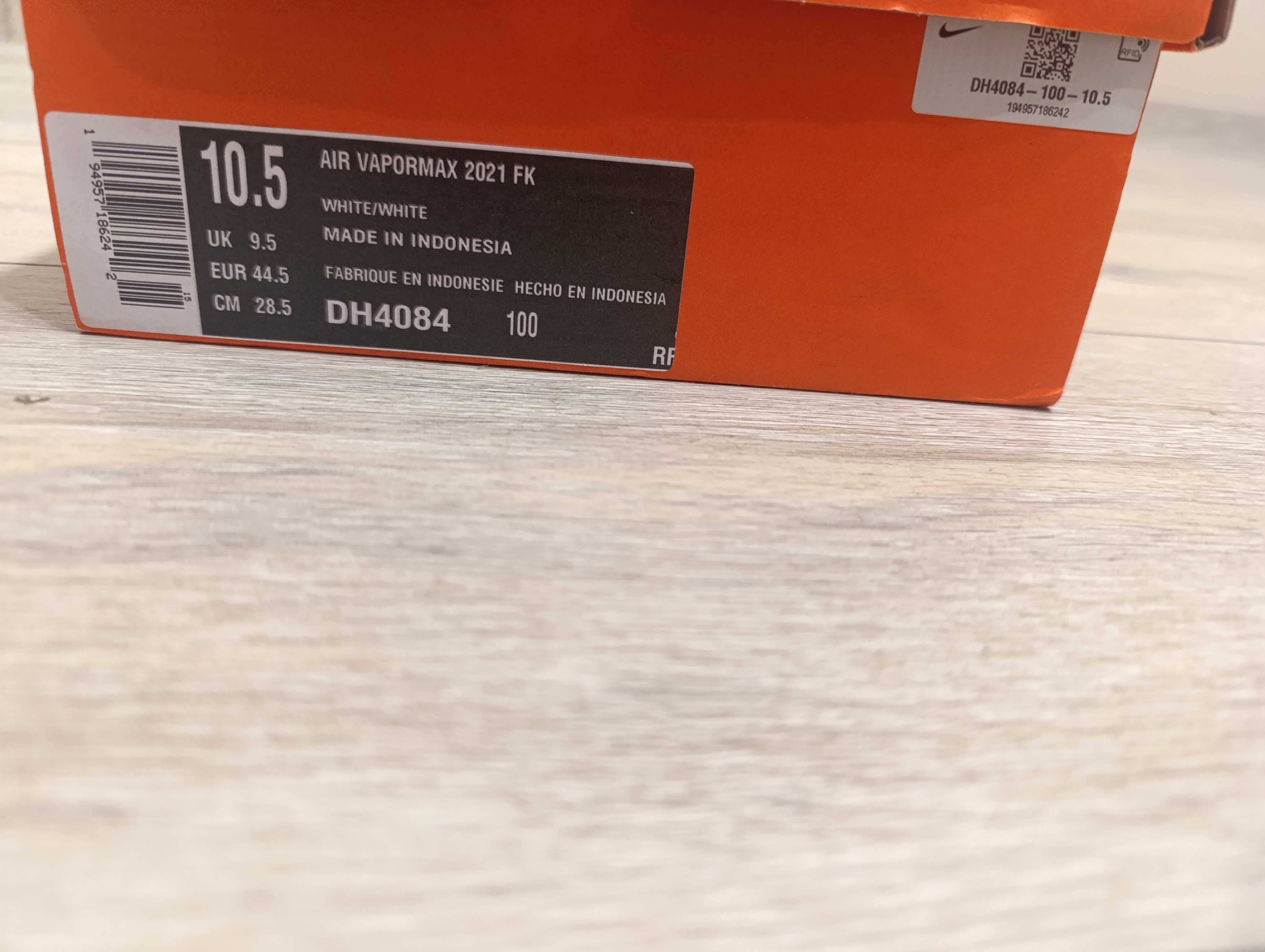 Продавам Оригинални  НОВИ Nike Vapormax 44.5