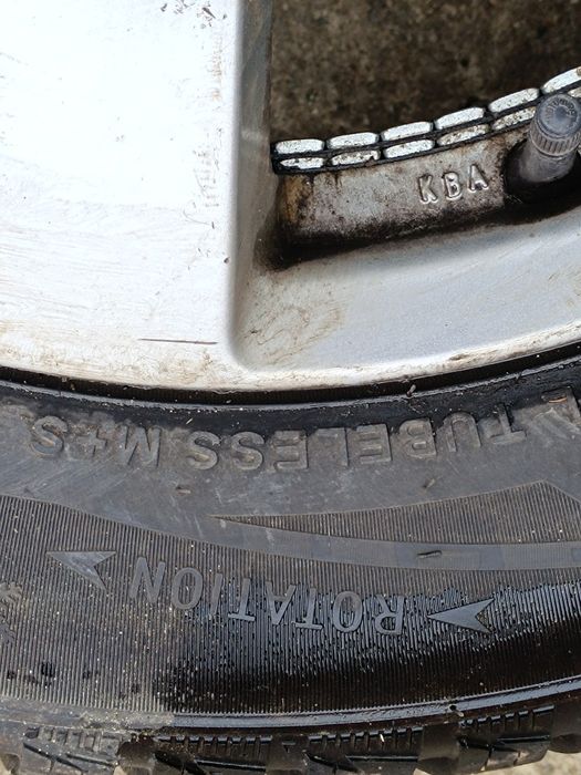 Anvelope cu jante aluminiu