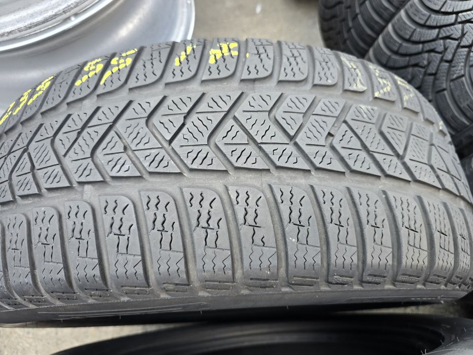 Anvelope iarna 235 55 17