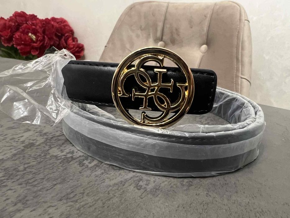 Черен колан Guess