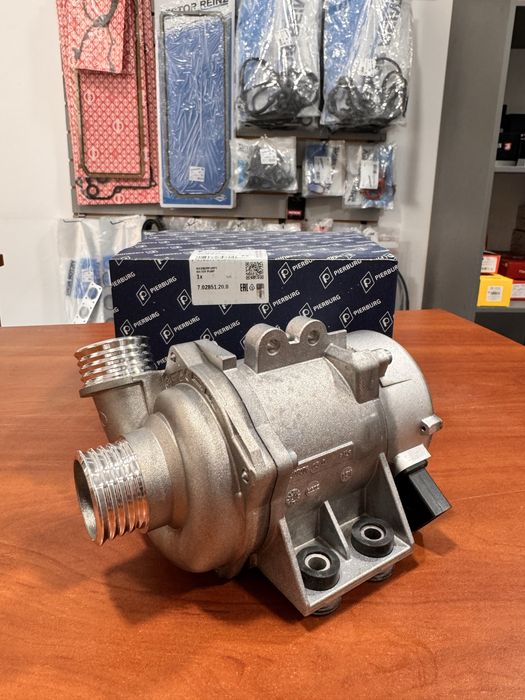 PIERBURG Помпа водяная ДВС N52