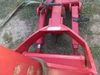Tiranți frontali cu priza de putere pentru tractor
