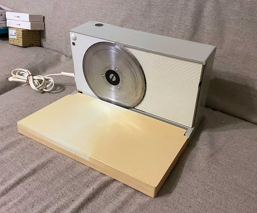 Mașină de feliat vintage Krups Typ 373 – 150W, fabricată în Germania