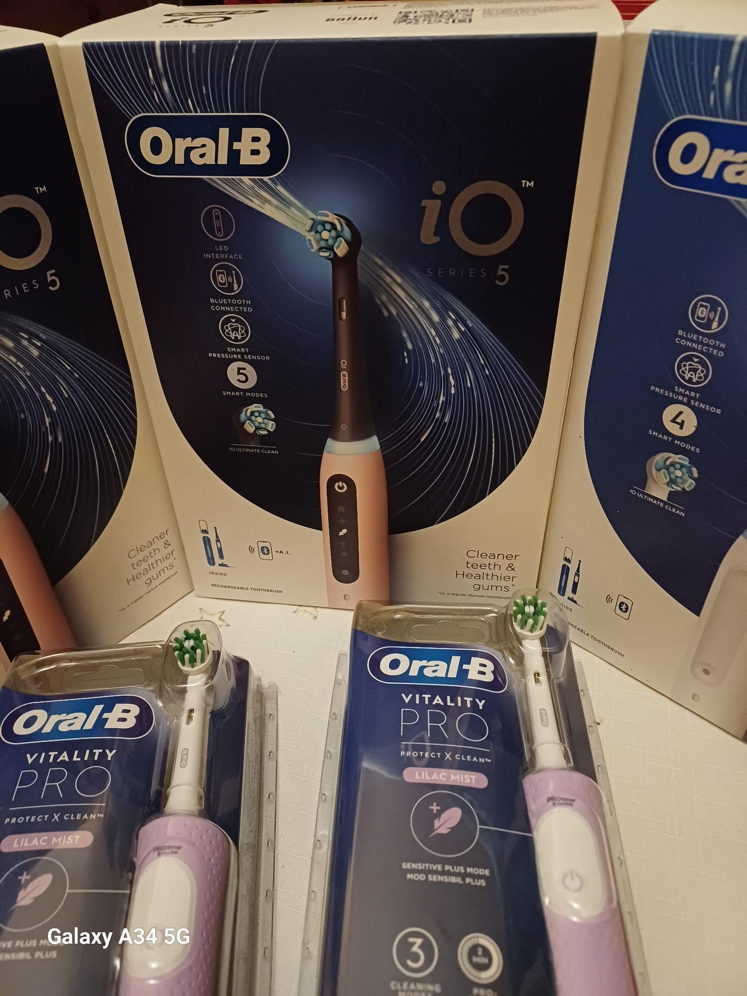 De vanzare periute de dinti oral-B