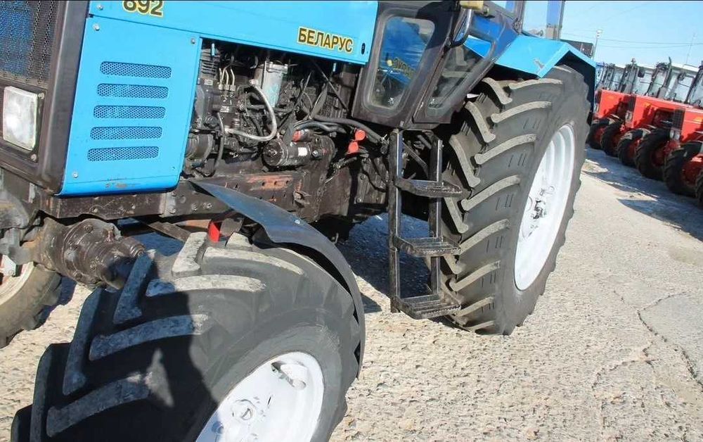 MTZ (Belarus) 892 трактори, 2015-йил