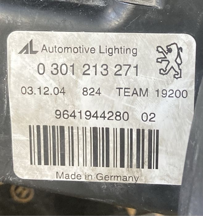 Peugeot 407 xenon Фарове