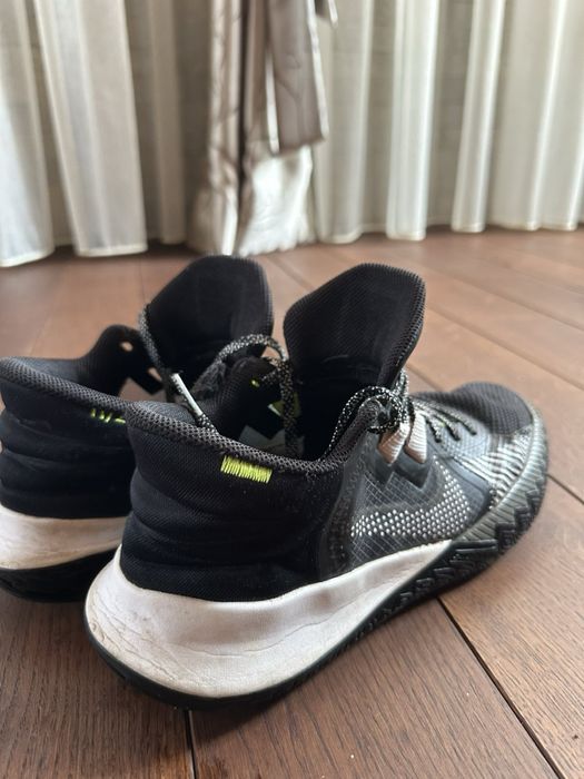 Nike Kyries-Баскетболни обувки