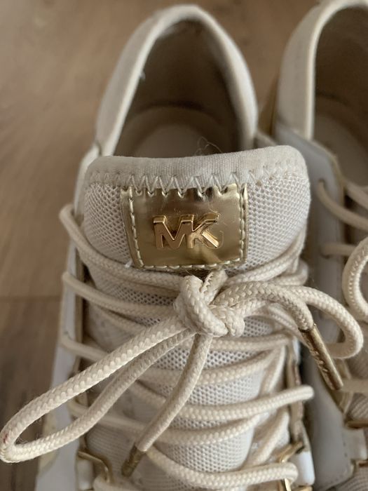 Дамски обувки