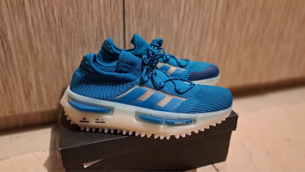 Adidas маратонки