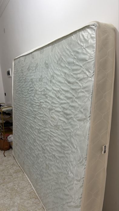 Срочно продается Матрас почти новый