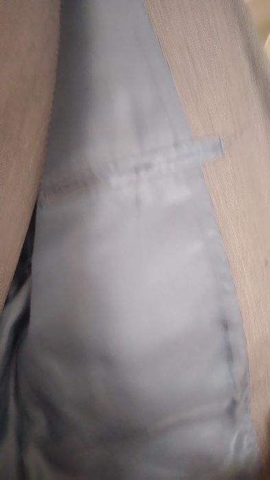 Costum de bărbați nou fără eticheta