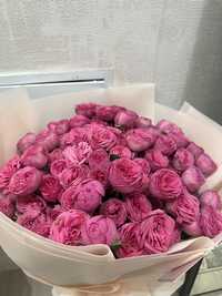 СРОЧНО продам свежий, большой букет из кустовых роз ( цветы)