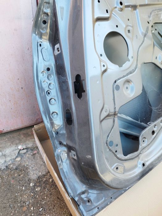 Задна дясна врата за BMW X1 F48 повредена