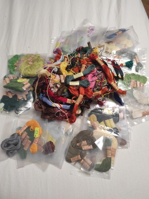 Конци за бродиране на гоблени DMC и Muline