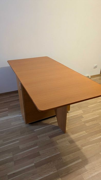 Masă pliantă de 12 persoane + pantofar de lemn