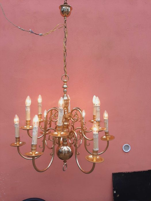 candelabru auriu   functional