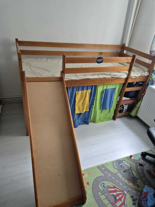 Pat supraetajat cu topogan