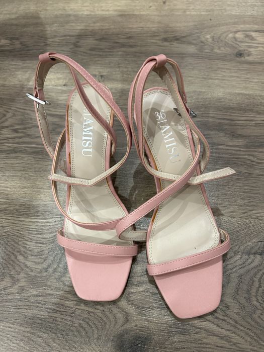 Официални обувки с токчета