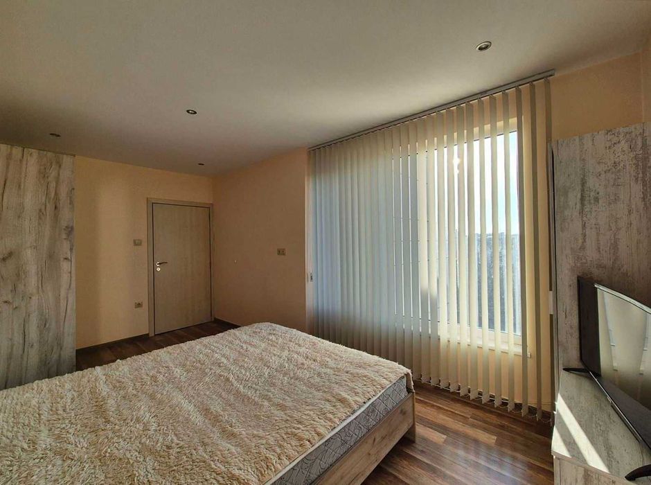 Продава се Тристаен апартамент в Русе, Център - 90 кв.м за 2212 €/кв.м - Снимка #10