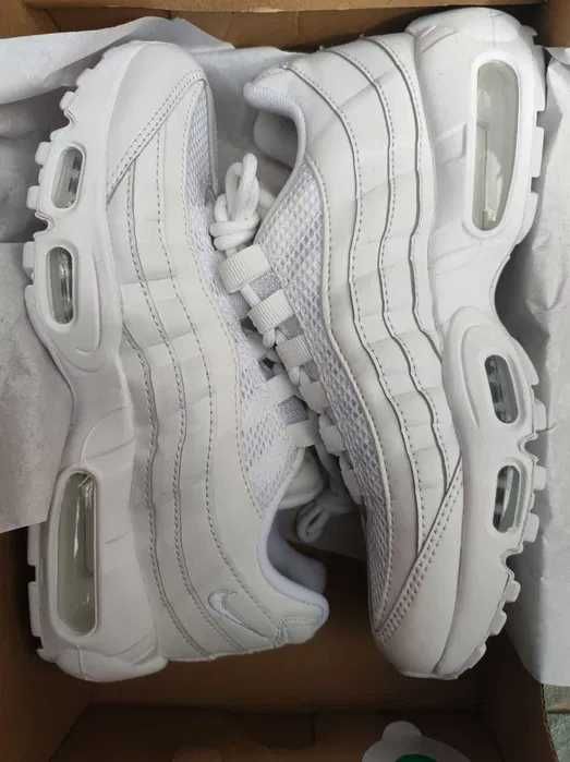 Nike - W Air Max 95 DH8015 100 Бял номер 39 Оригинал Код 0423