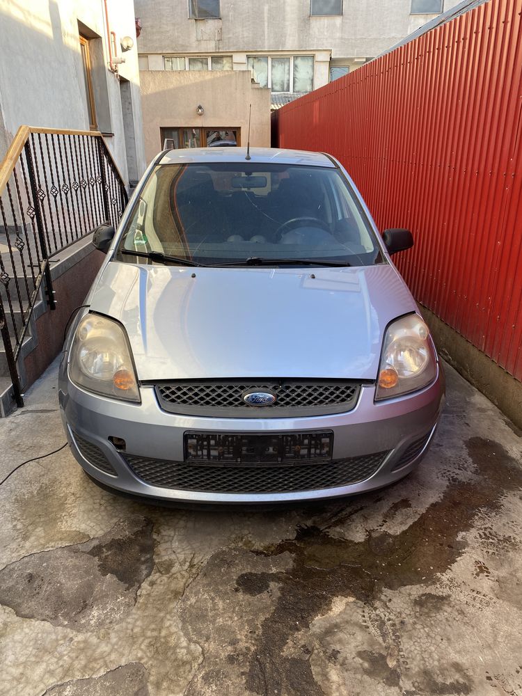 Dezmembrez Ford Fiesta 1.4 TDCI 2002-2008,injector caseta direcție