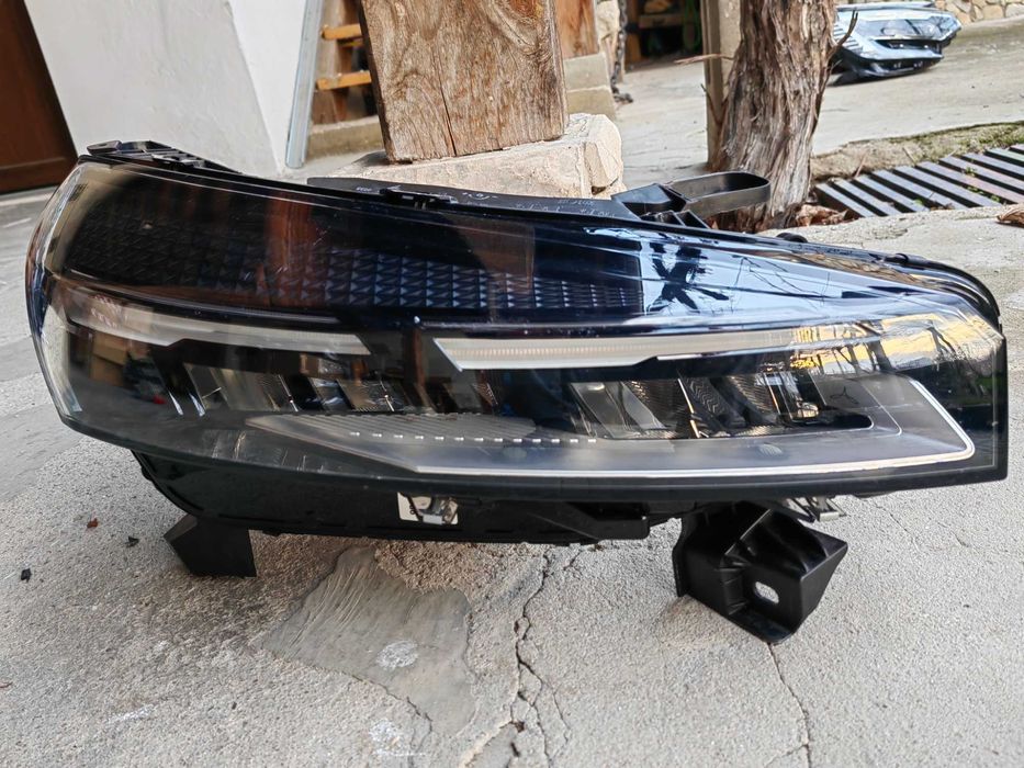 Фар Renault Clio 5 Face 2023г./Фар Рено Клио 5 фейс Оригинален