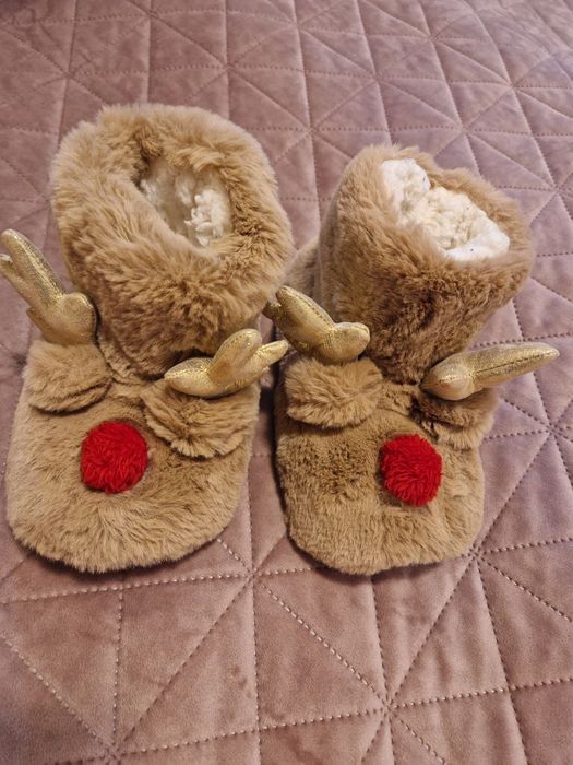 Papuci pufoși de Crăciun pentru copii, 28