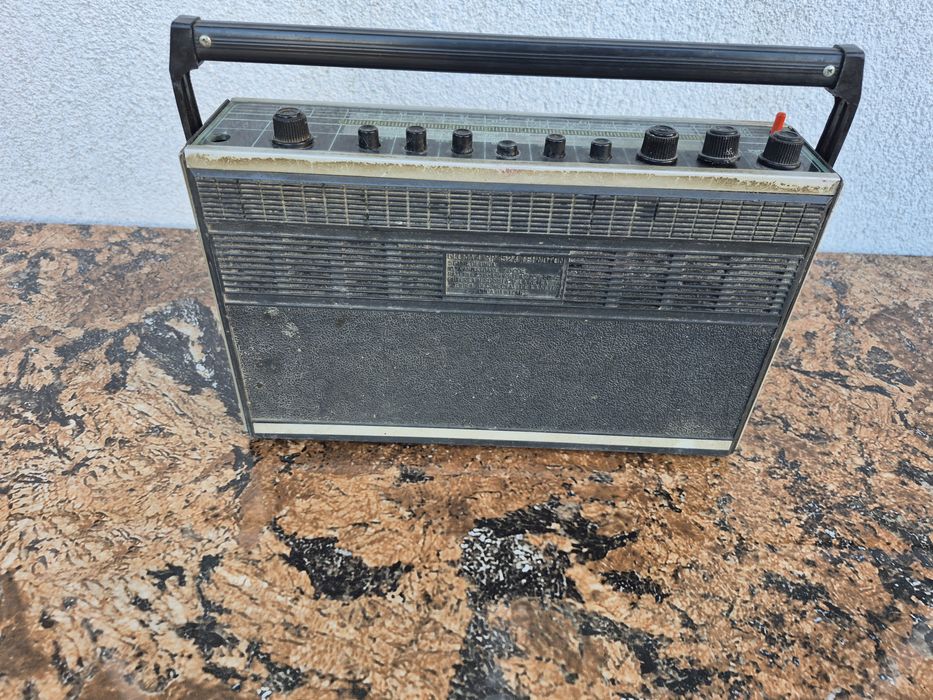 Radio receptor portabil Gloria 4,model RP-1524 - functional 

- radio