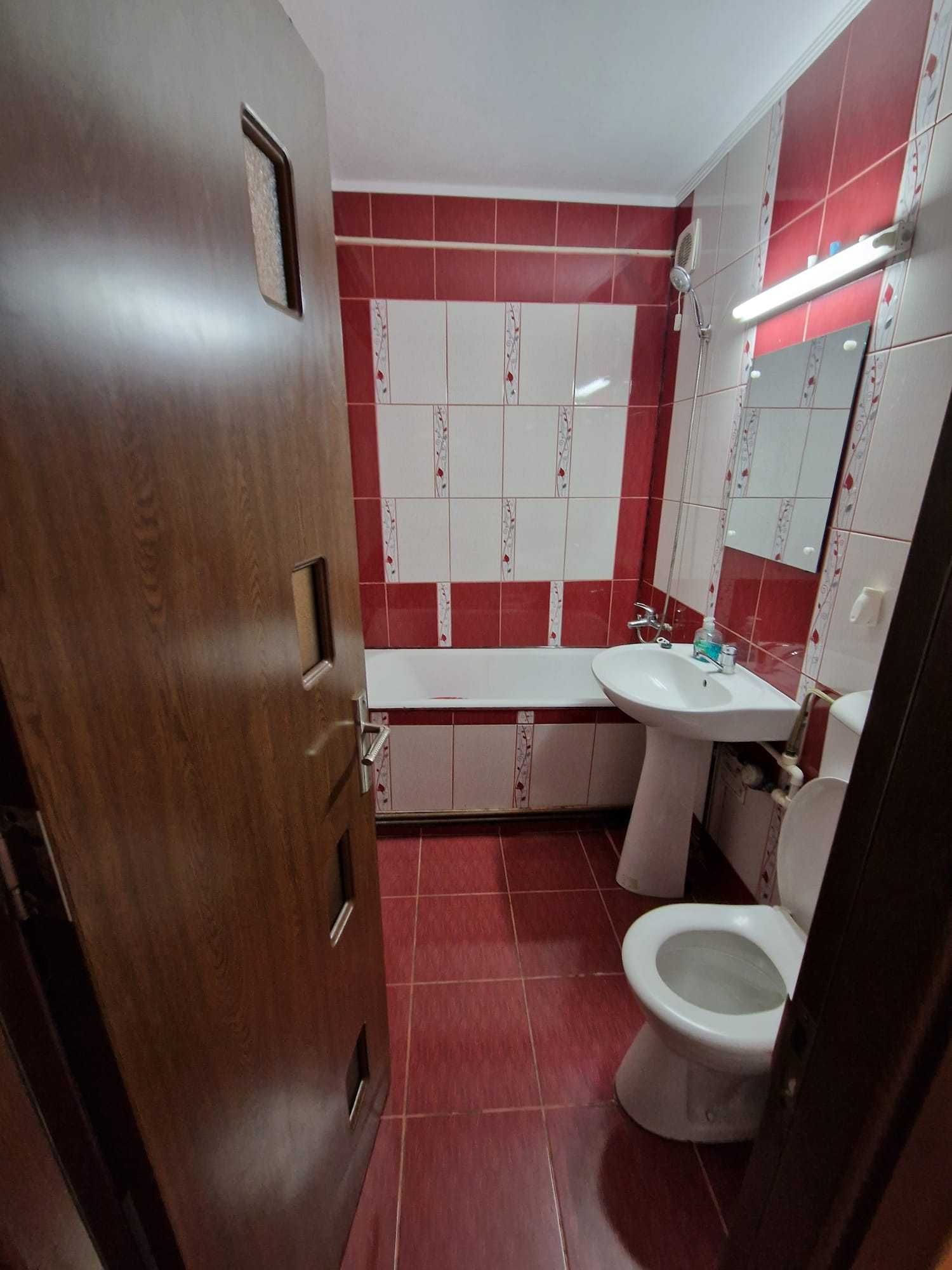 Vand Apartament 4 camere, Loc Galati