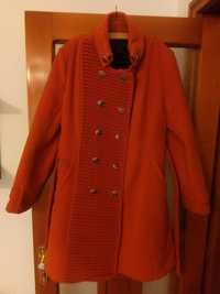 Palton de culoare portocaliu
